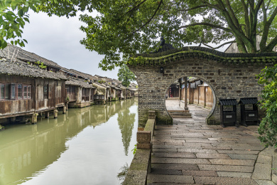 浙江嘉兴乌镇东栅江南水乡老桥水流