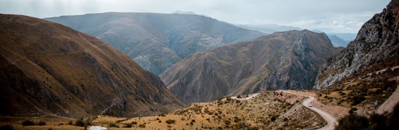 中国西藏昌都地区的山路与县道