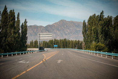 中国新疆吐鲁番巴州阿拉沟的风光