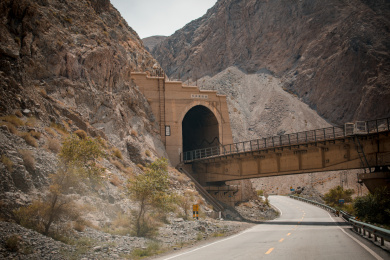 中国新疆吐鲁番巴州阿拉沟的风光