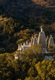 北京碧云寺金刚宝座塔秋天风光