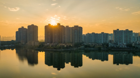 武汉万科高尔夫城市花园小区的日出
