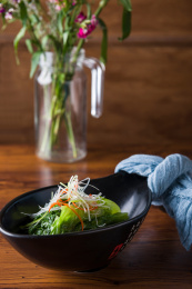 脆嫩多汁健康清新的白灼生菜