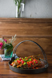 椒麻香辣营养美味的铁锅馋嘴鲩鱼