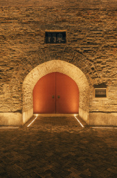 中国广西柳州东门城楼大门