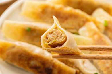 中国传统美食锅贴