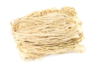 白底上的干萝卜条