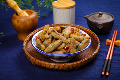 香辣美味特色菜酥炸茄子条