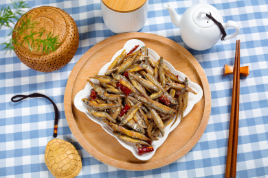 香辣美味下酒菜油炸小鱼干