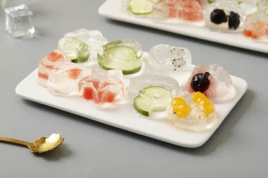 一碗新鲜制作冰粉