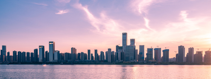 长沙湘江沿岸湖南金融中心建筑群风光全景图