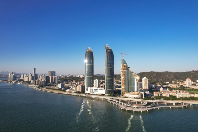 航拍厦门世贸海峡大厦景观