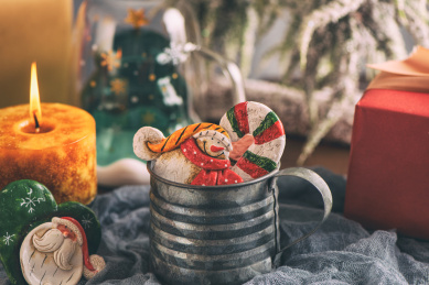 圣诞节节日氛围姜饼静物创意图片