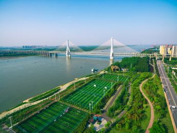 武汉东湖风景区听涛阁碧塘观鱼景区