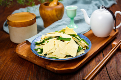 美味家常菜韭菜炒豆腐皮