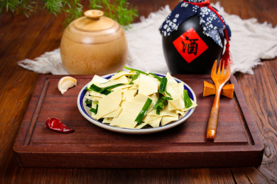 素食菜肴美食韭菜炒豆腐皮