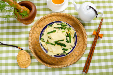 素食菜肴美食韭菜炒豆腐皮