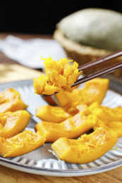 浅底上的贵族南瓜