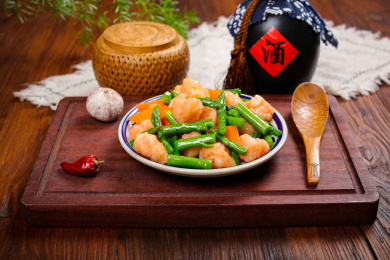 美味下酒菜芦笋炒鱼滑