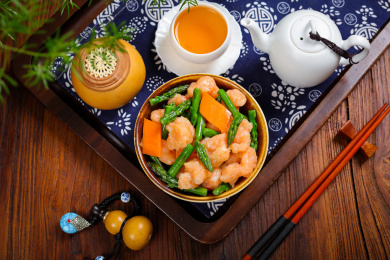 美味下酒菜芦笋炒鱼滑