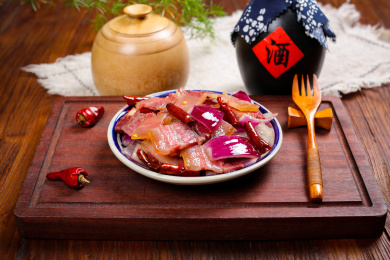 香辣美味下酒菜洋葱炒腊肉