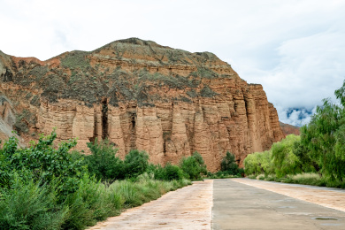 青海贵德阿什贡七彩土林黄河丹霞