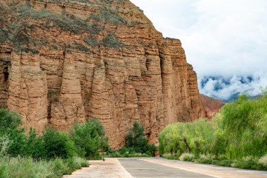 青海贵德阿什贡七彩土林黄河丹霞