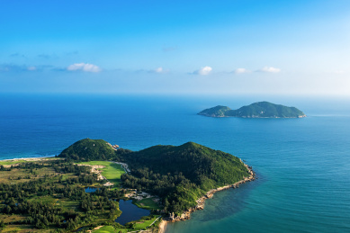航拍中国海南省万宁市神州半岛及洲仔岛