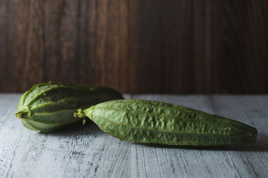 新鲜美味营养健康的丝瓜食材