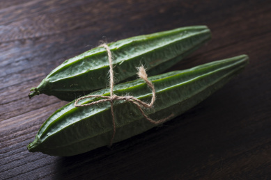 新鲜美味营养健康的丝瓜食材