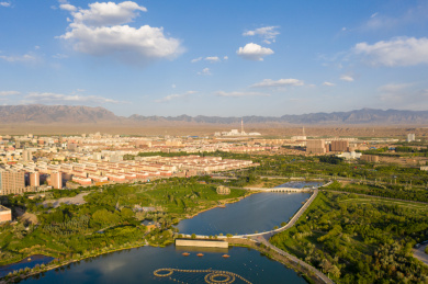 中国内蒙古呼和浩特鼓楼立交桥城市风光