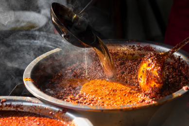 陕西省咸阳市关中地区油泼辣子制作