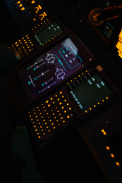 飞机驾驶舱驾驶室飞行控制电脑