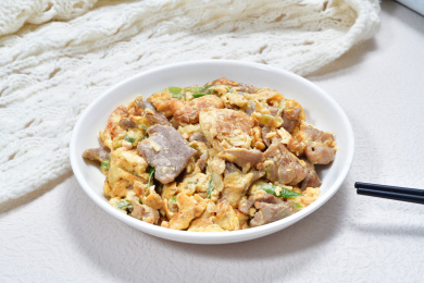 一盘肉片滑蛋