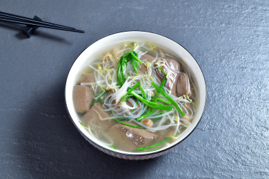 一碗猪红豆芽汤