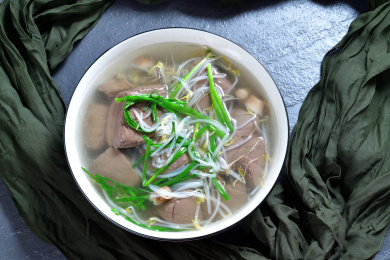 一碗猪红豆芽汤