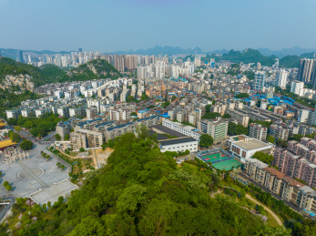 柳州驾鹤山及城市风光