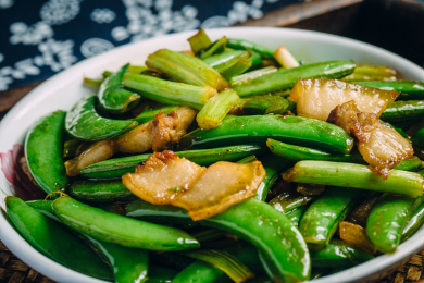 肥肉炒四季豆