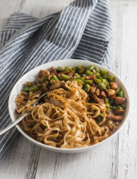 营养健康又简单的猪肉豆角焖面条