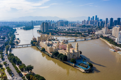 航拍福建福州中洲岛及解放大桥欧式建筑岛屿