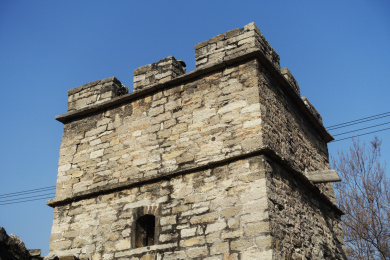 山东枣庄山亭区桑村镇贾庄村清末年代的古炮