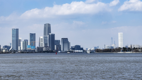 晴天远眺上海徐汇浦东黄浦江两岸