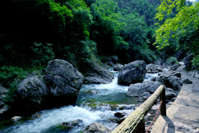 天意谷白龙峡谷