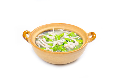 特色农家菜水煮肉丝蚕豆米汤