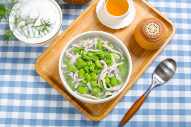 特色农家菜水煮肉丝蚕豆米汤
