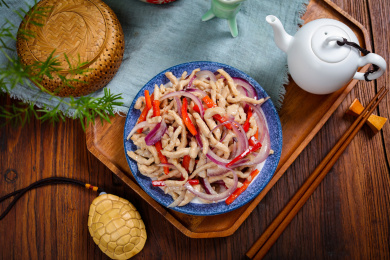 家常小炒菜肴洋葱炒里脊肉丝