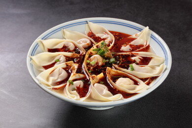 大碗里的小吃面食红油老麻抄手麻辣抄手混沌