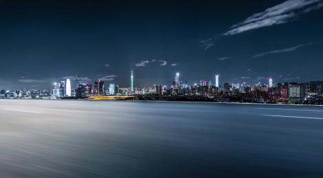 中国广东省广州城市天际线路面