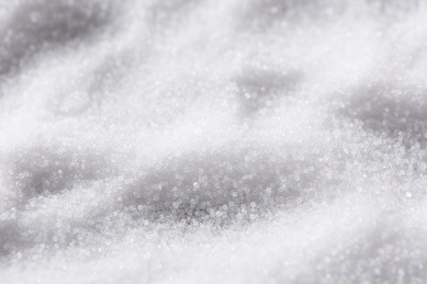 白色食盐盐粒特写背景