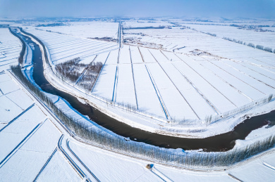 航拍冬季宁夏平原雪原雪景